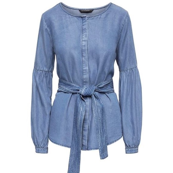 Banana Republic Tops - Banana Republic bubble sleeve top with tie waist